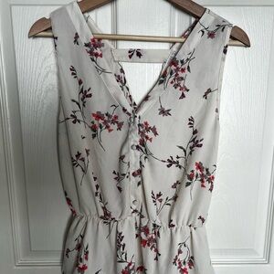 Peplum women’s tank in white and multi color flowers size small